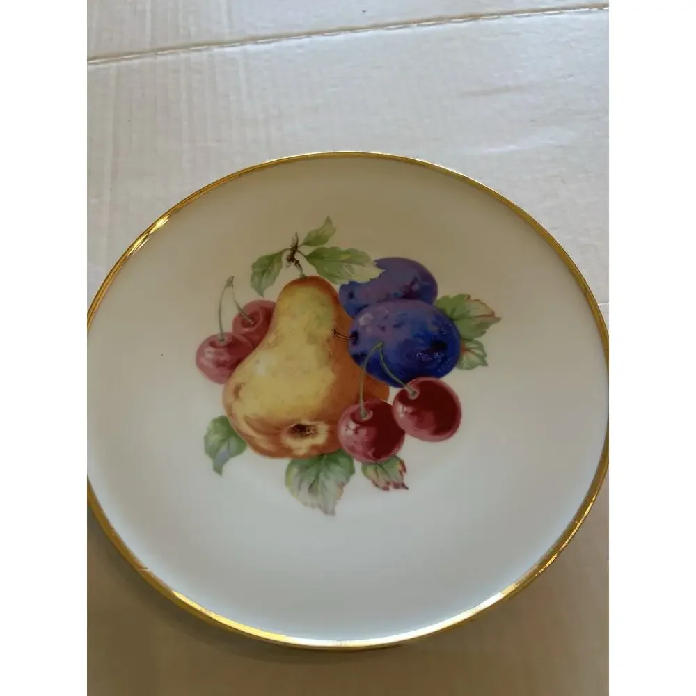 Vtg PORZELLANFABRIK ARZBERG Set Of 2 FRUIT 8” PLATES Wall Bone China Gold Rim